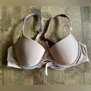 BNWT Victorias Secret Sexy Little Things Demi Bra Size 34B